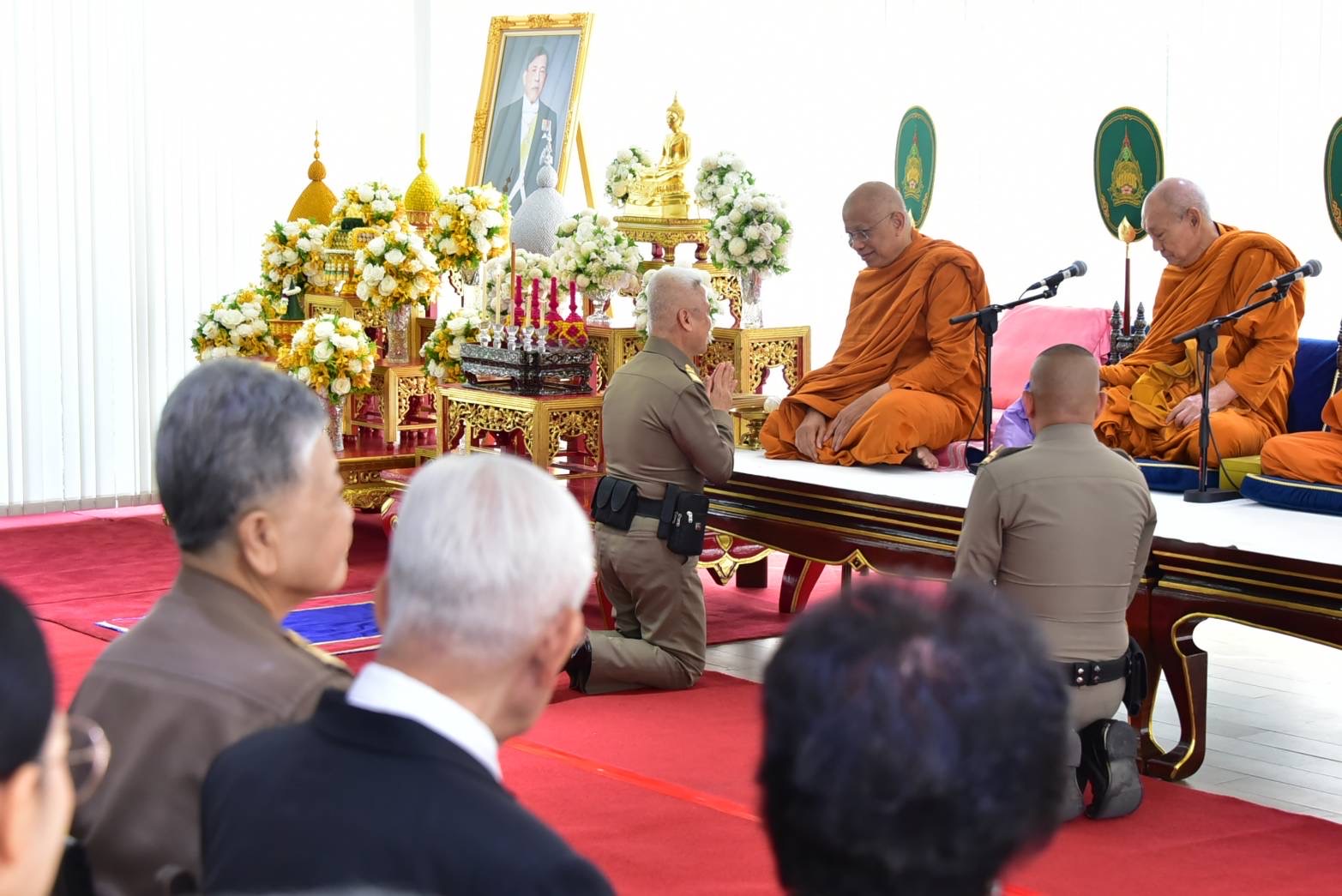 title - รองเลขาธิการ ส.ป.ก. ร่วมพิธีเจริญพระพุทธมนต์ เพื่อถวายเป็นพระราชกุศลแด่พระบาทสมเด็จพระเจ้าอยู่หัว เนื่องในโอกาสมหามงคลเฉลิมพระชนมพรรษา 28 กรกฎาคม 2569 ณ อาคารเฉลิมพระเกียรติ 72 พรรษา สวนสมเด็จพระนางเจ้าสิริกิติ์ฯ
